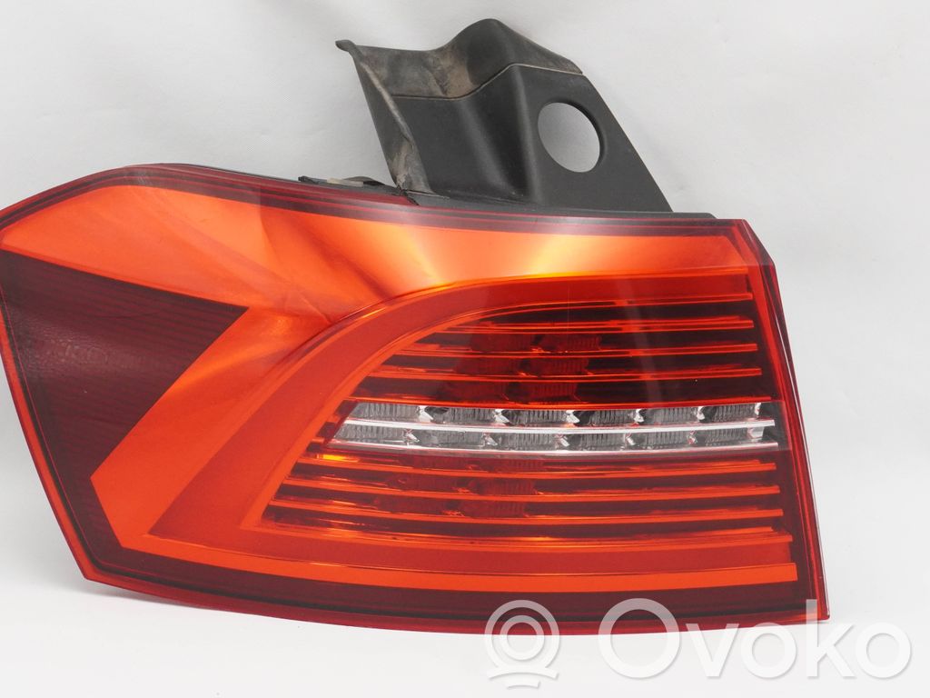 Volkswagen PASSAT B8 Lampă spate în caroserie 