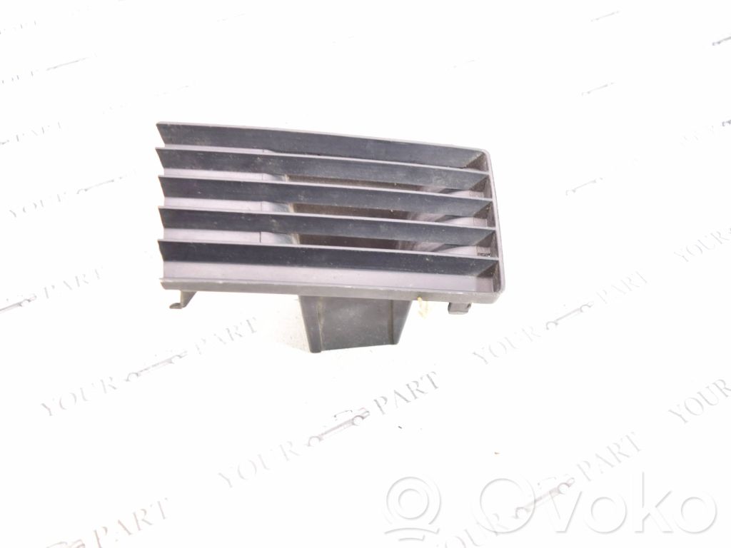 BMW 7 E32 Borde del parachoques delantero 