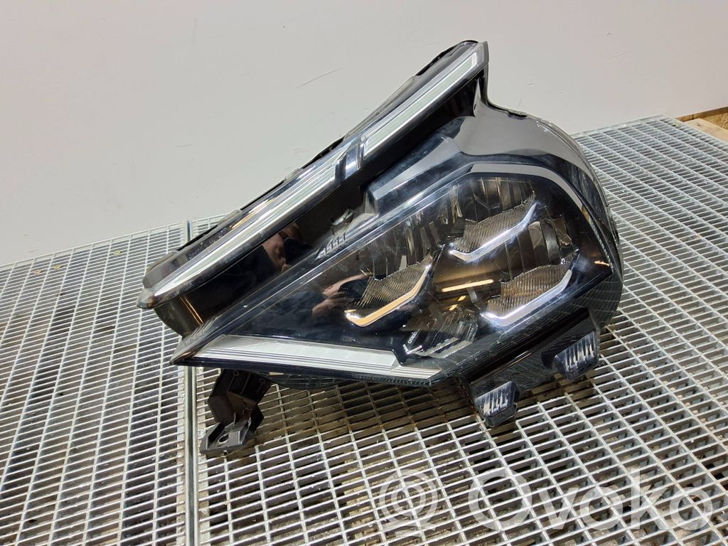 Citroen C4 III e-C4 Phare frontale 