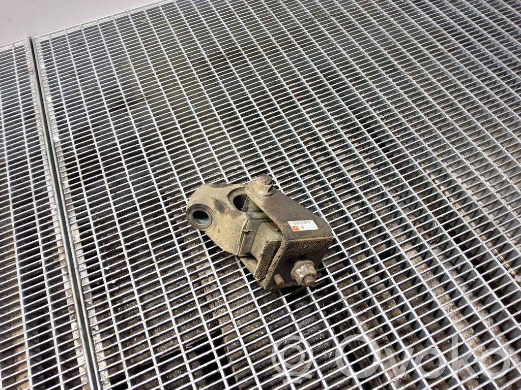 Ford Ranger Engine mount bracket 