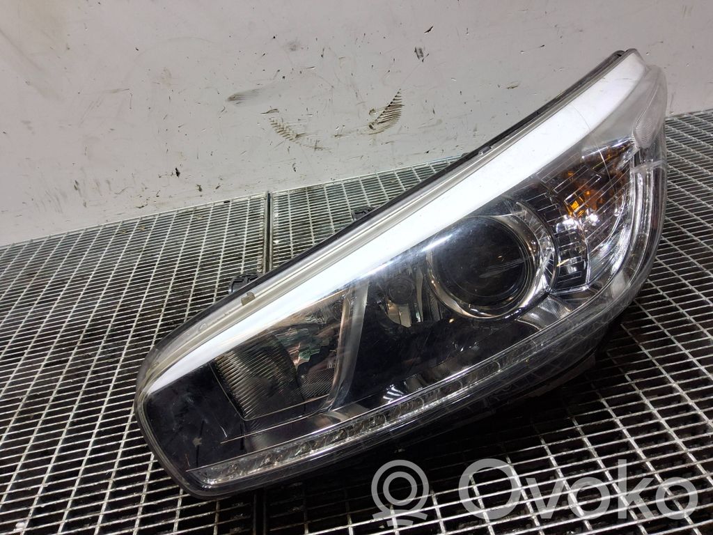 KIA Ceed Headlight/headlamp 