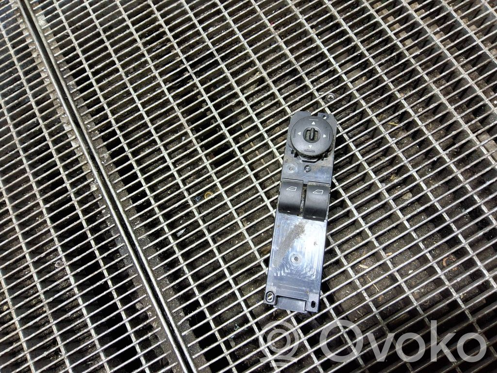 Ford Focus Electric window control switch 
