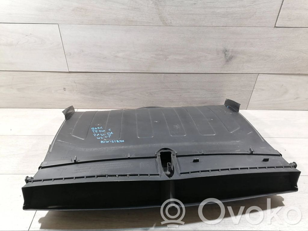 Tesla Model X Kanał powietrzny kabiny 