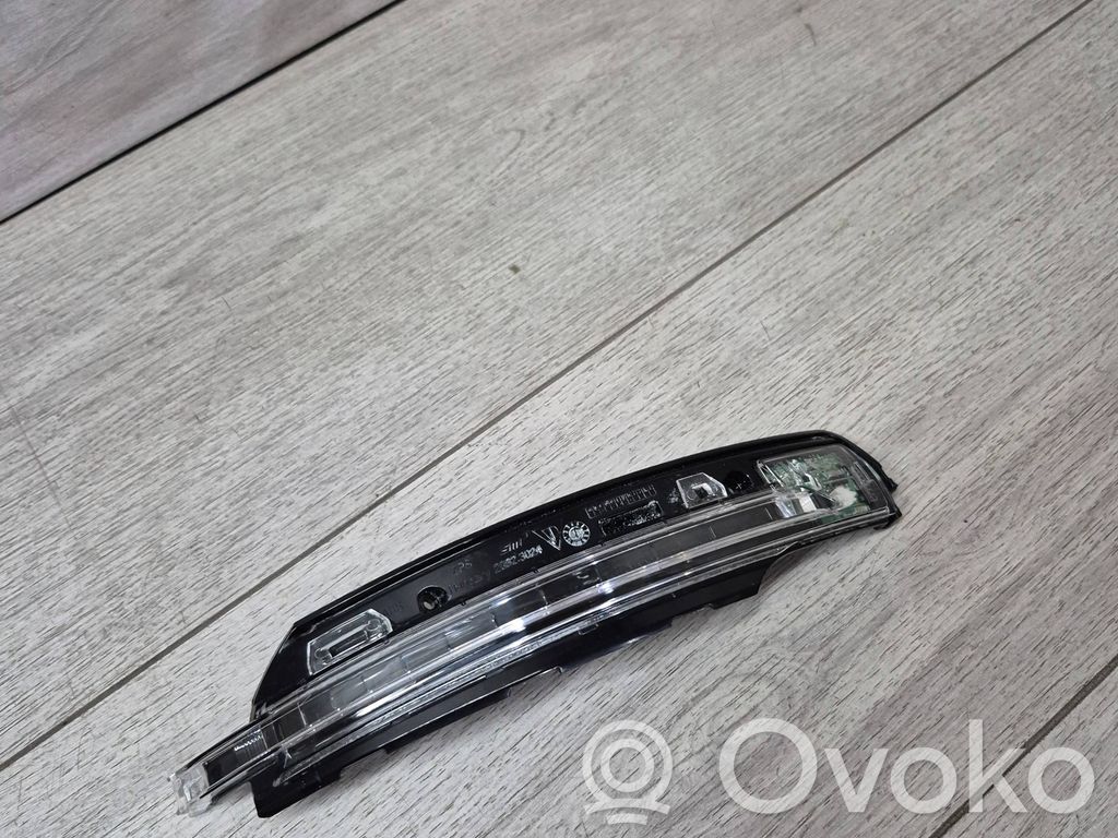 Porsche Macan (95B) Spiegelblinker 