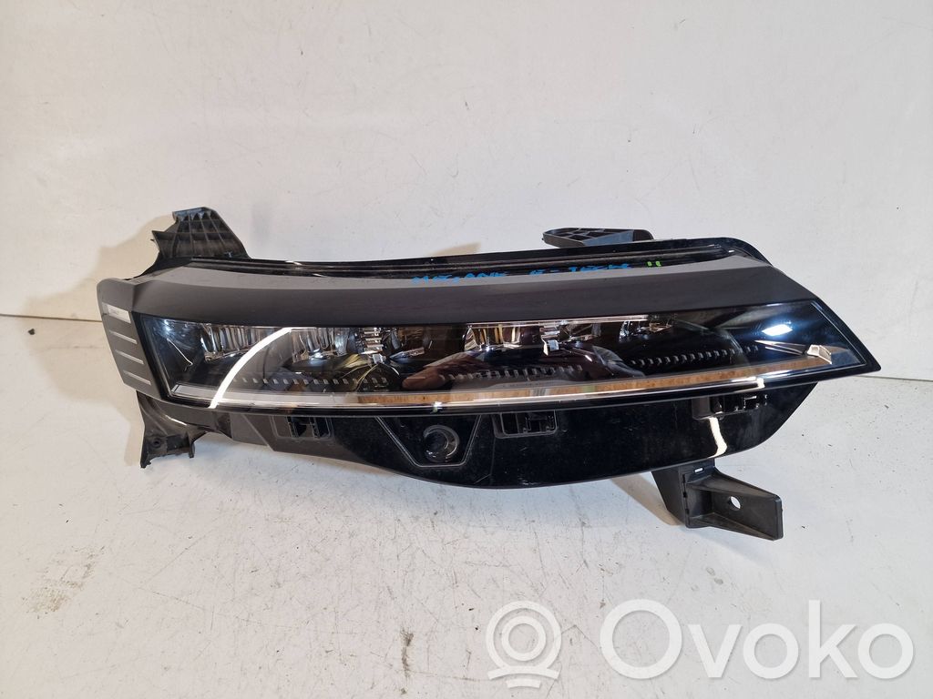 Renault Megane E-Tech Headlight/headlamp 