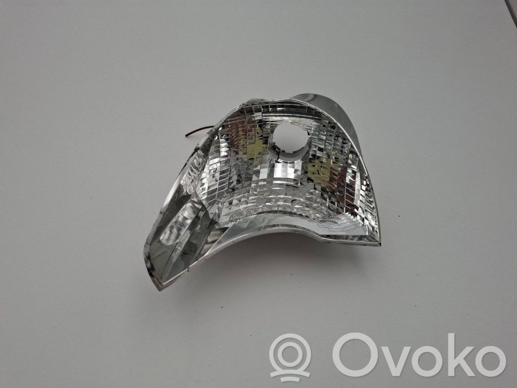 BMW 3 E90 E91 Priekinio žibinto detalė 