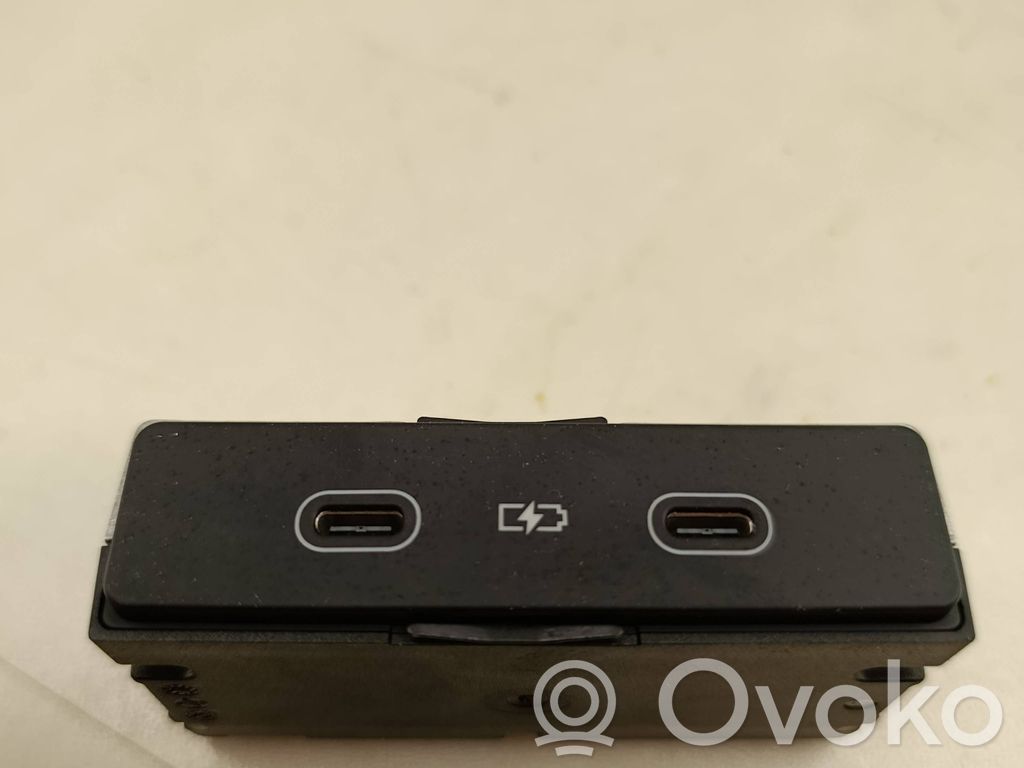 Porsche Macan (95C) Enchufe conector USB 