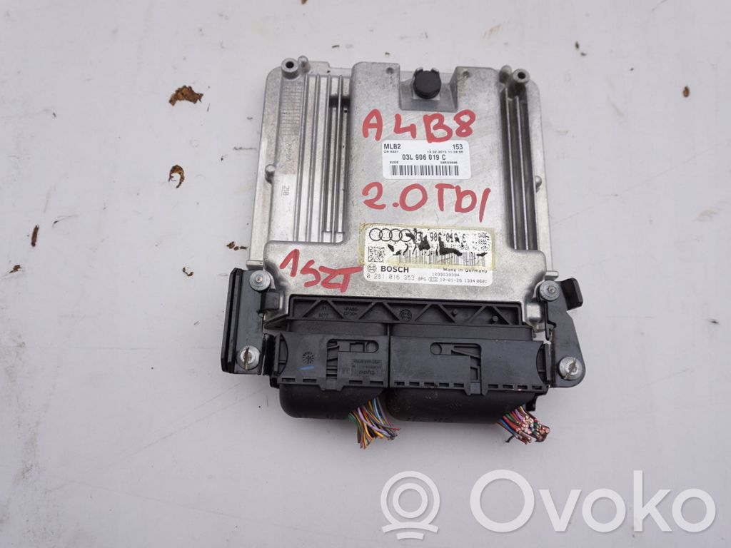 Audi A4 S4 B8 8K Engine control unit/module 