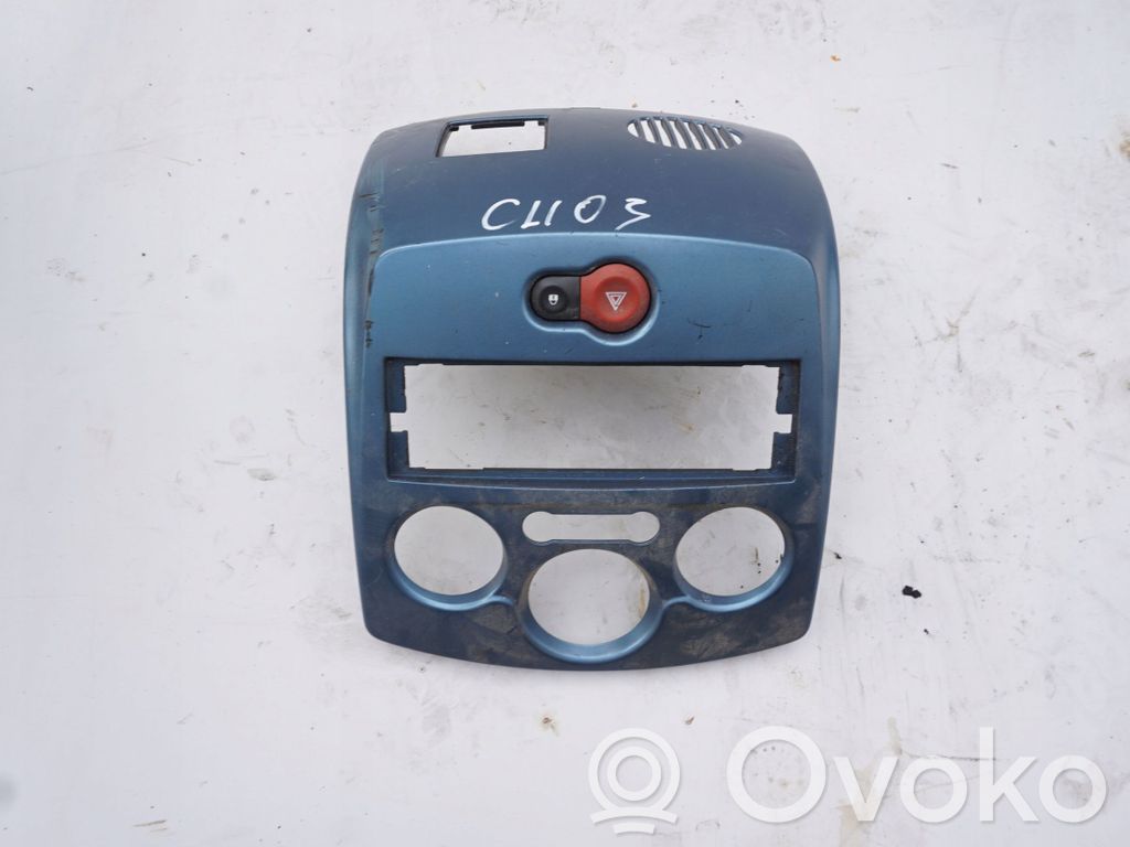 Renault Clio III Paneļa apdare 