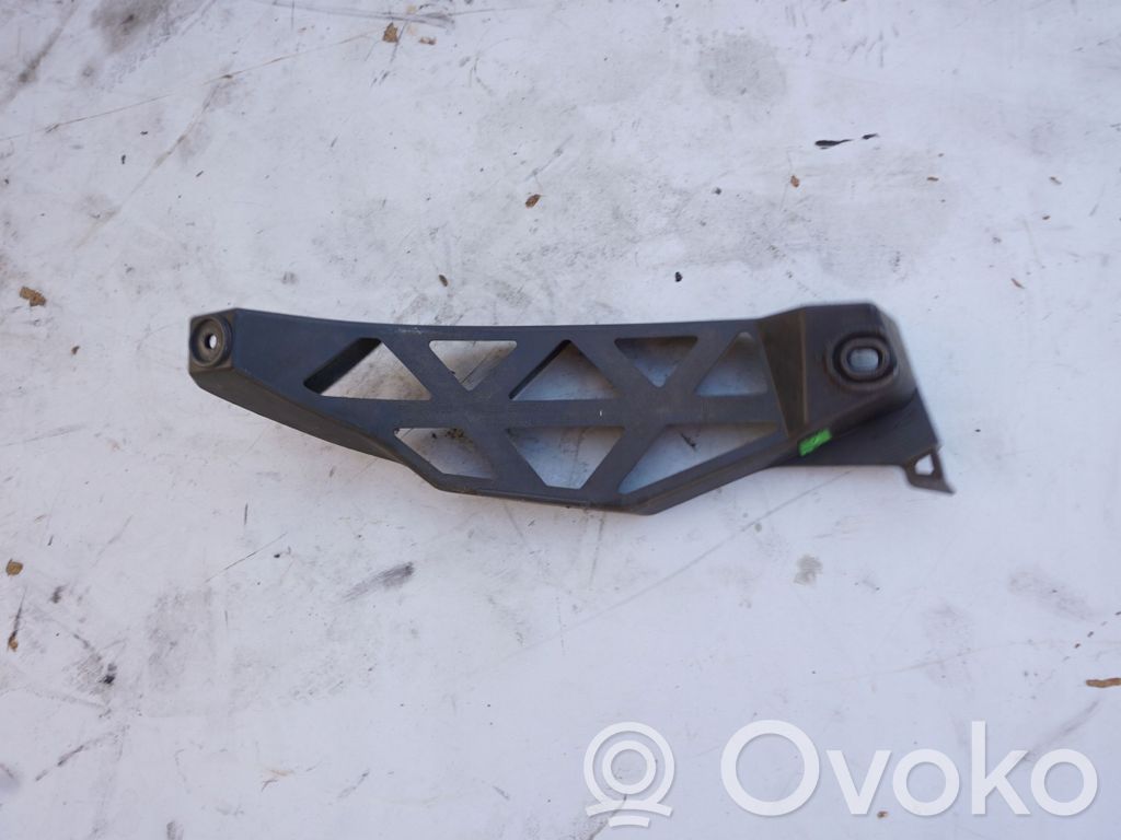 Skoda Octavia Mk2 (1Z) Rear bumper mounting bracket 