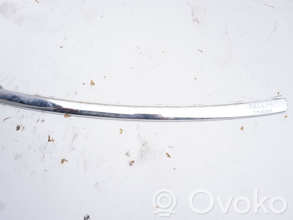 Audi A6 S6 C6 4F Moldura embellecedora de la barra del amortiguador trasero 