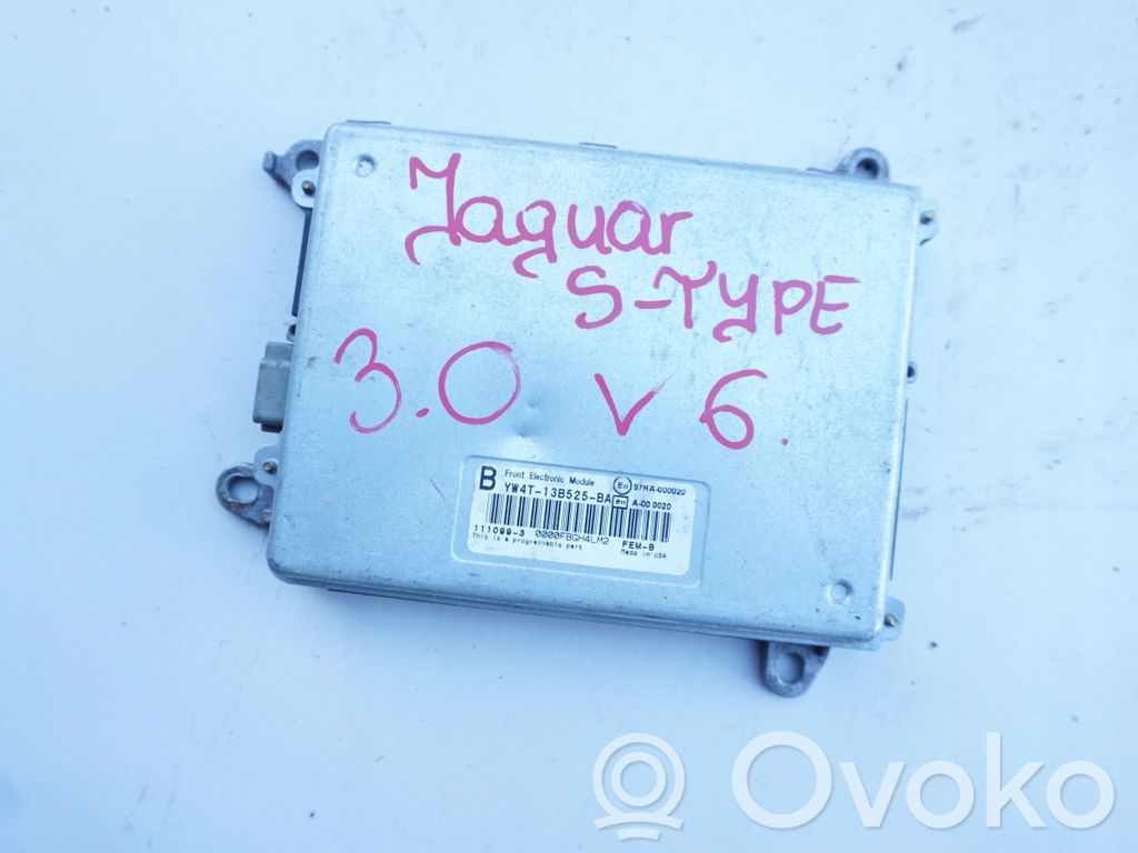 Блок управления двигателя   13B525