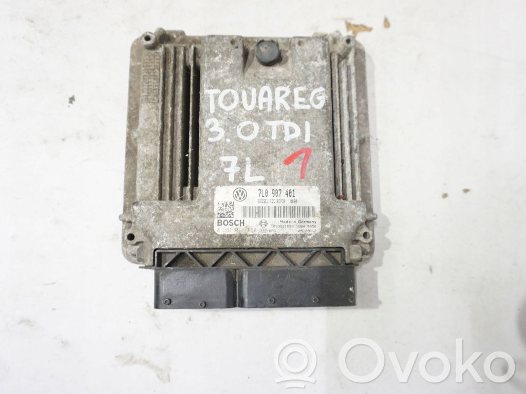 Volkswagen Touareg I Engine control unit/module 