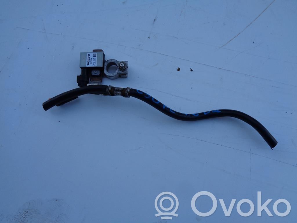 Volvo C30 Minus / Klema / Przewód akumulatora 