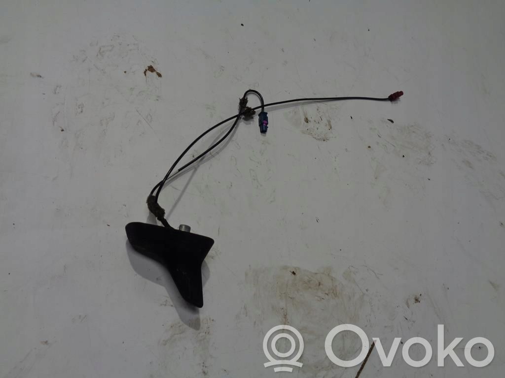 GPS-pystyantenni