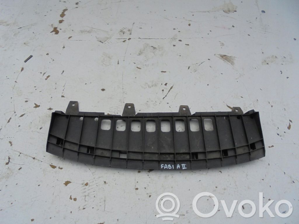 Skoda Fabia Mk2 (5J) Front bumper skid plate/under tray 