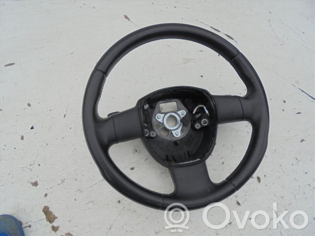 Audi A3 S3 8P Ohjauspyörä 