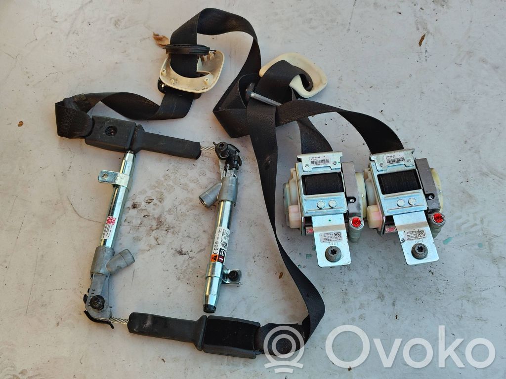 Tesla Model S Cinturón trasero 