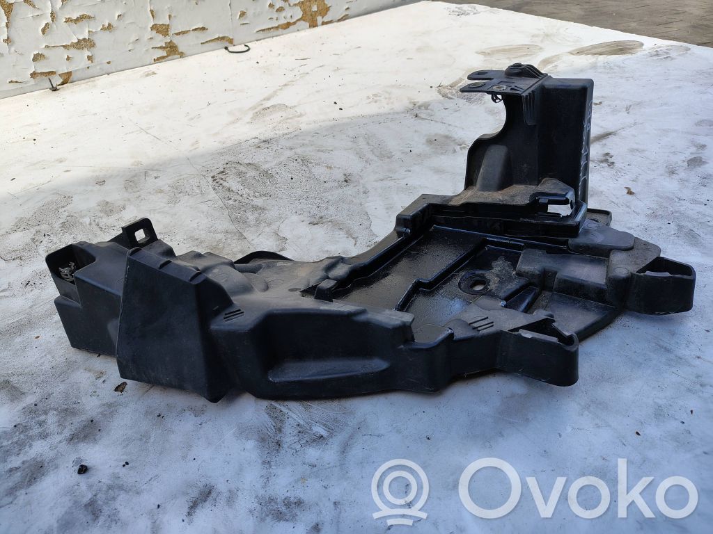 Renault Fluence Uchwyt / Mocowanie lampy przedniej 