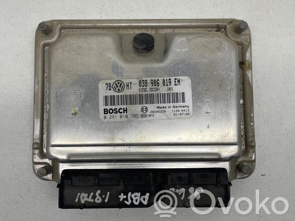 Volkswagen PASSAT B5.5 Engine control unit/module 