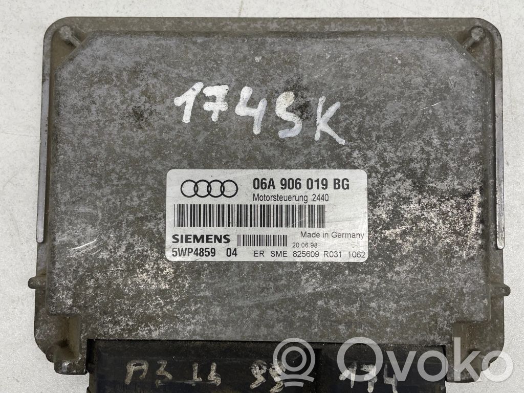 Engine control unit/module   06A906019BG,5WP485904