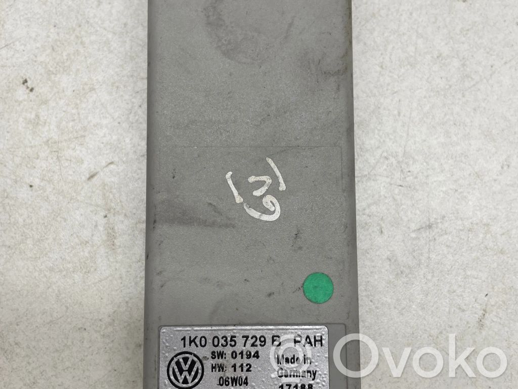 Volkswagen Golf V Tālruņa vadības bloks 