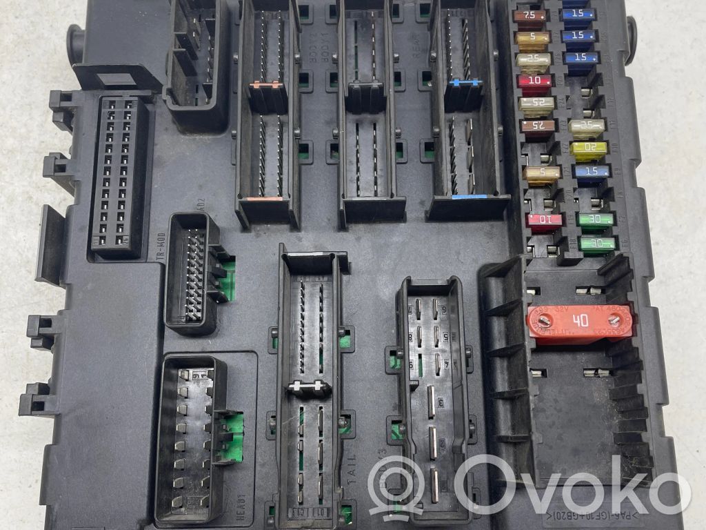 Opel Vectra C Блок предохранителей 