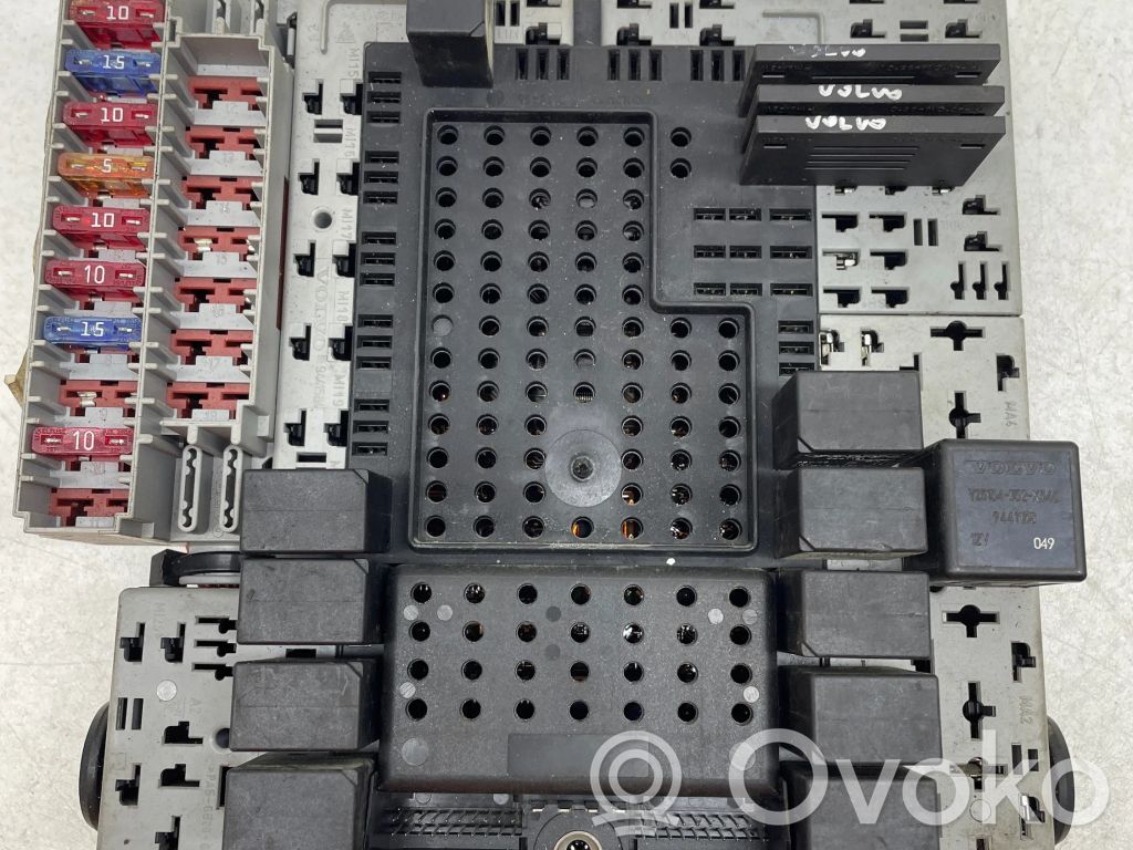 Volvo V70 Fuse module 
