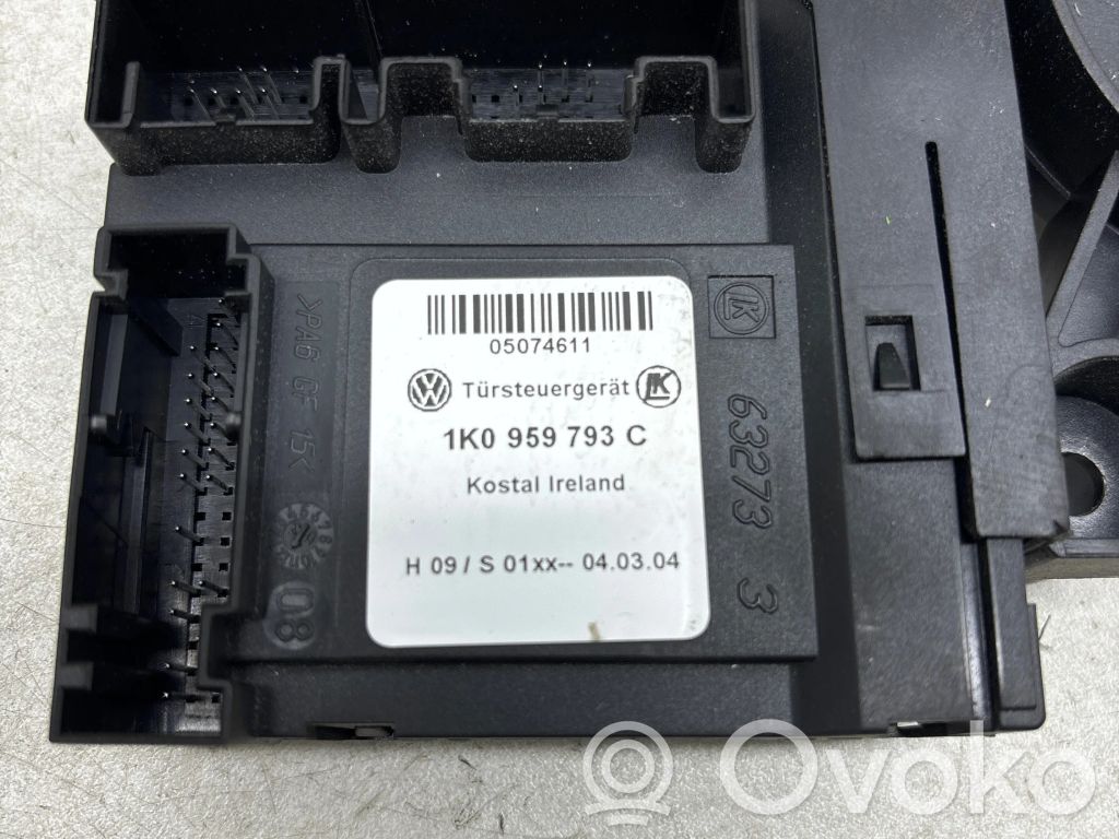 Volkswagen Touran I Silnik regulatora szyby drzwi przednich 