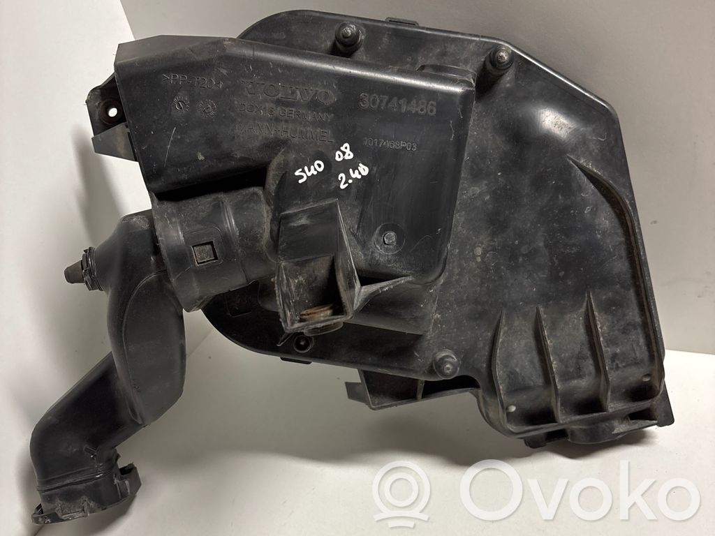 Volvo S40 Engine control unit box 