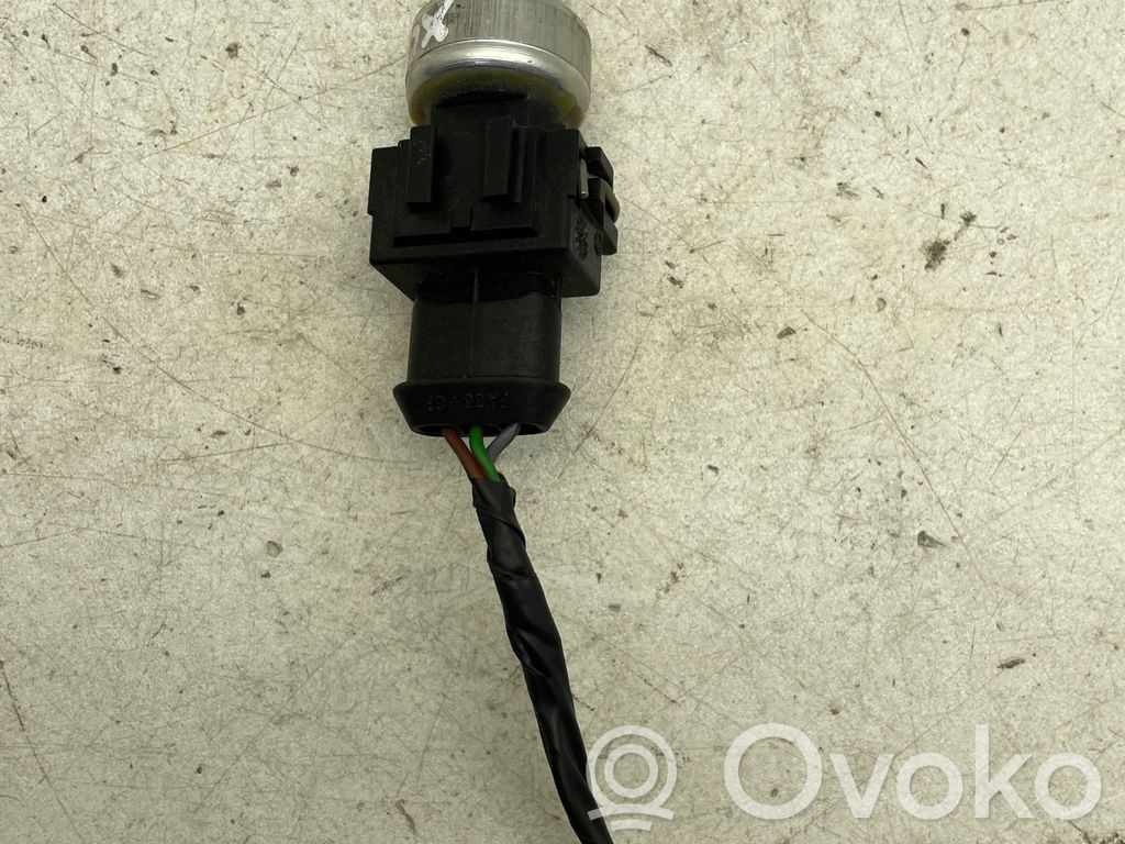 Volvo XC60 Air conditioning (A/C) pressure sensor 