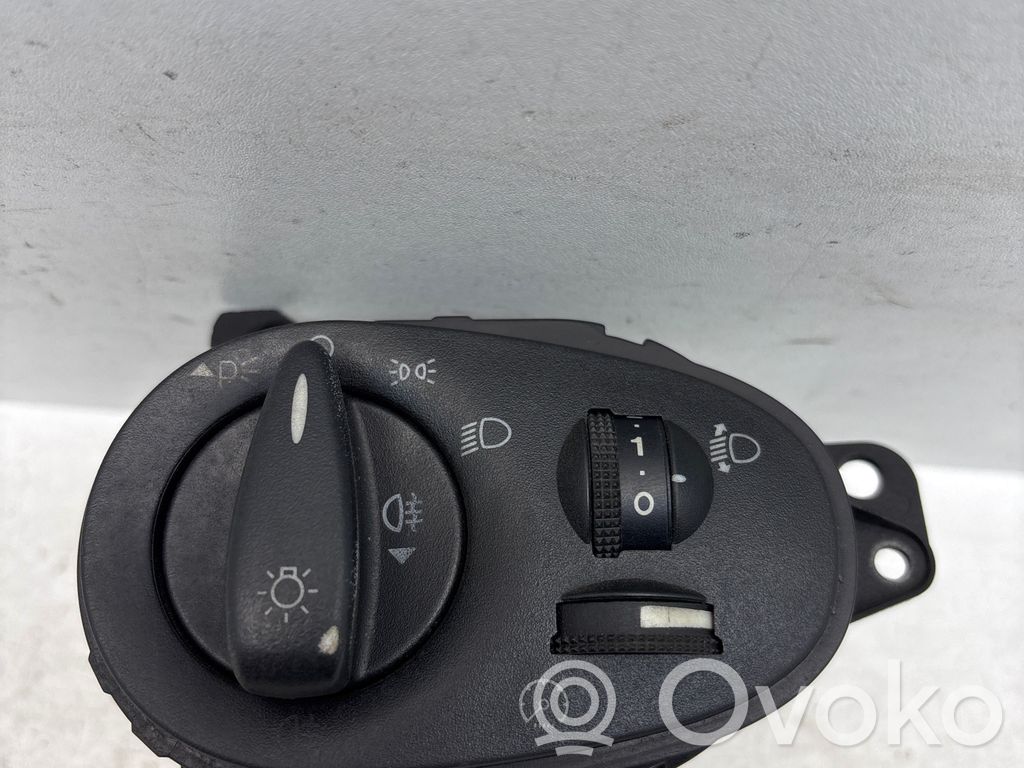 Ford Focus Light switch 