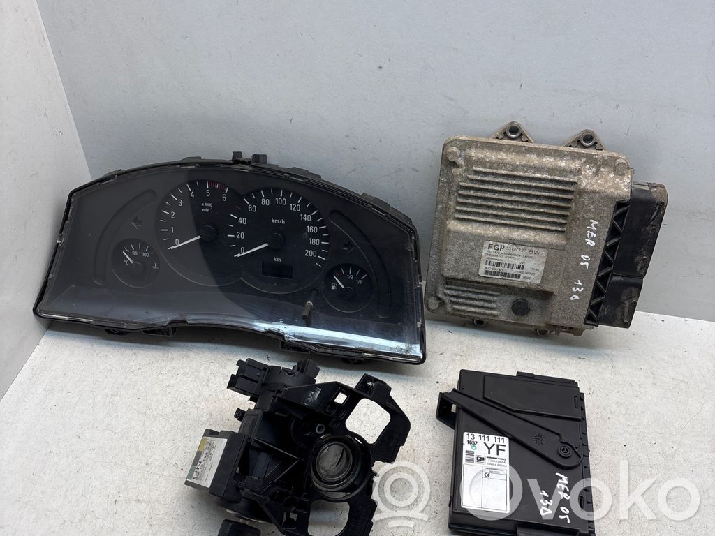 Komputer / Sterownik ECU i komplet kluczy   55197127,5BRSAAM4F,7160006003,13111111,13144390,13173375XJ