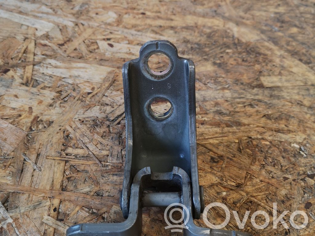 Honda Civic Front door upper hinge 