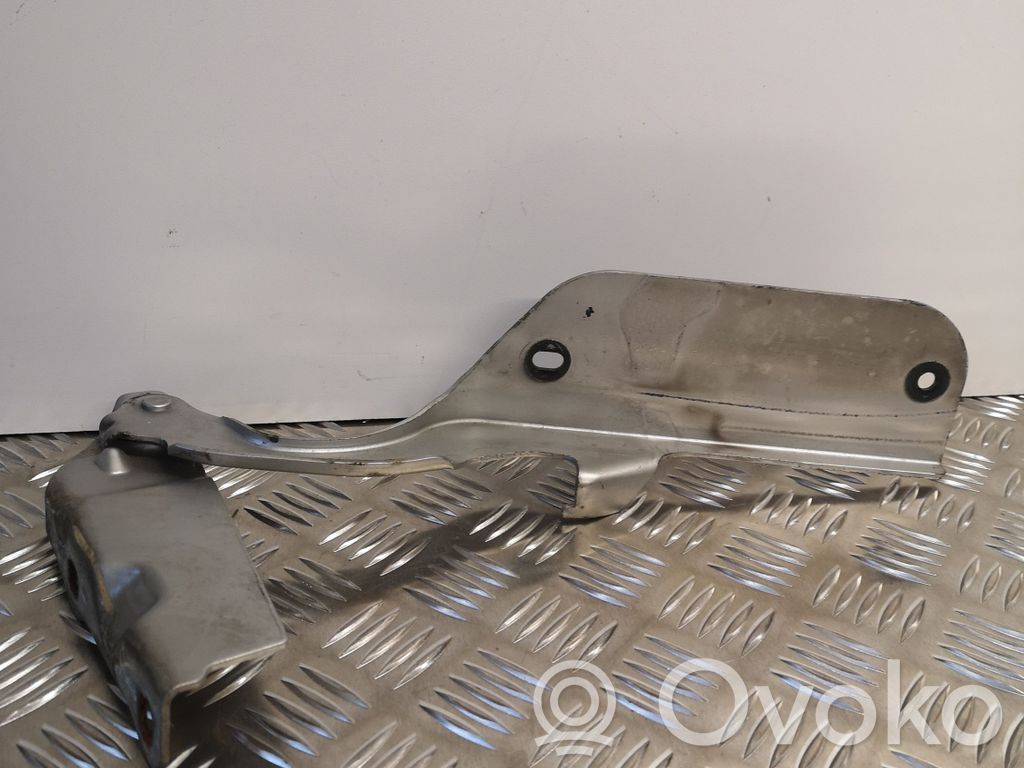Jeep Cherokee Engine bonnet/hood hinges 