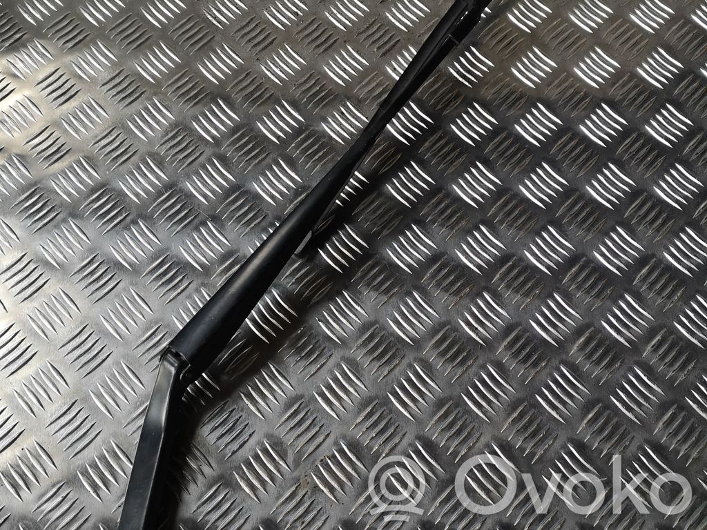 BMW X5 E70 Front wiper blade arm 