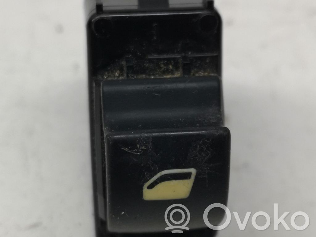 Citroen Berlingo Electric window control switch 