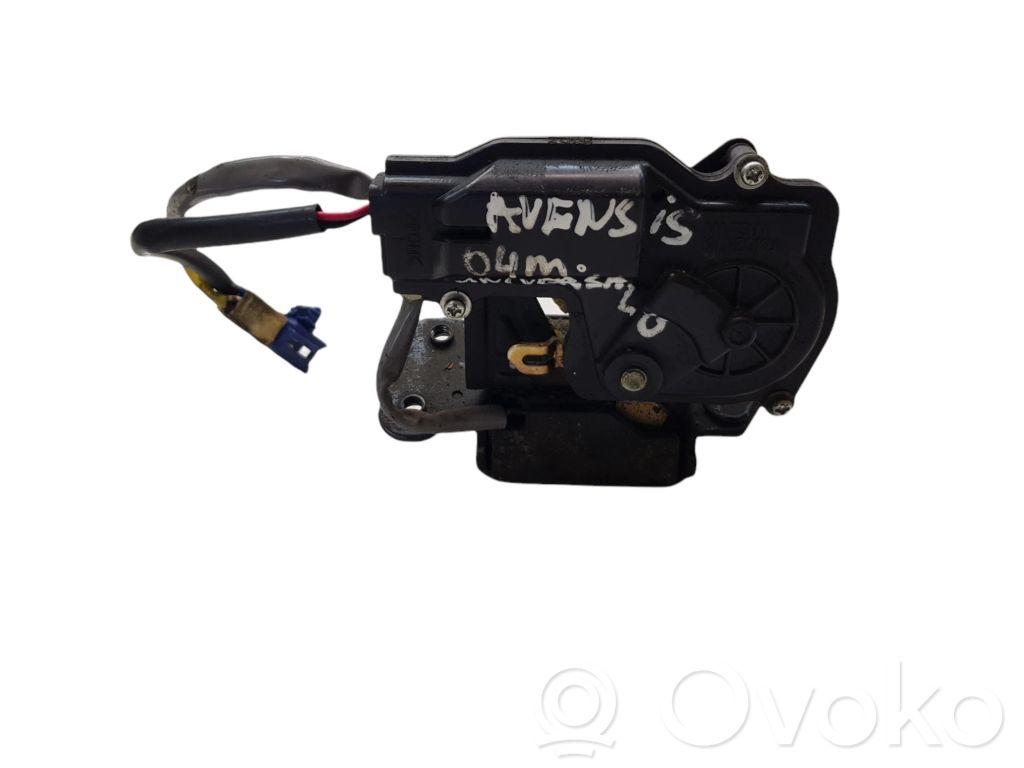 Toyota Avensis T250 Loading door lock 