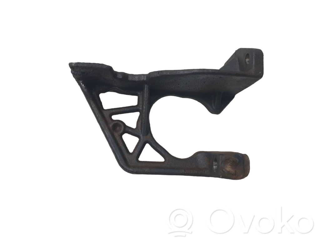 Mercedes-Benz Vito Viano W447 Engine mounting bracket 