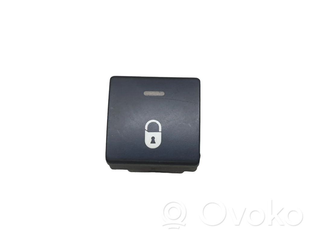 Citroen Berlingo Central locking switch button 