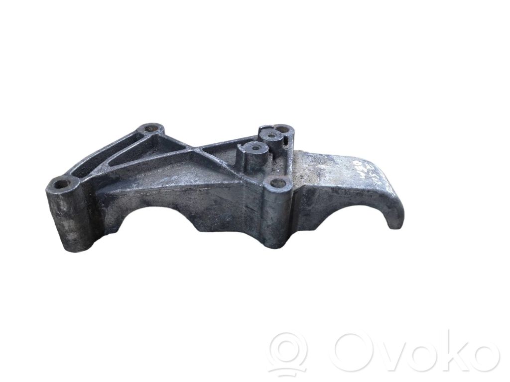 Engine mounting bracket   8200213875