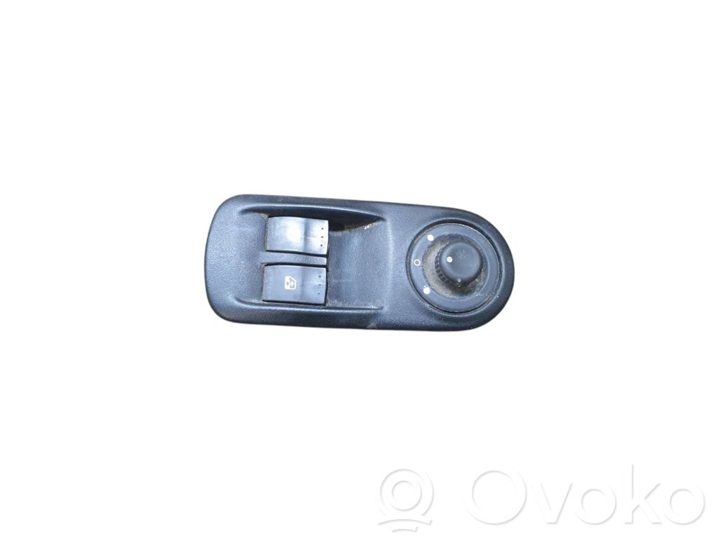Renault Master II Electric window control switch 