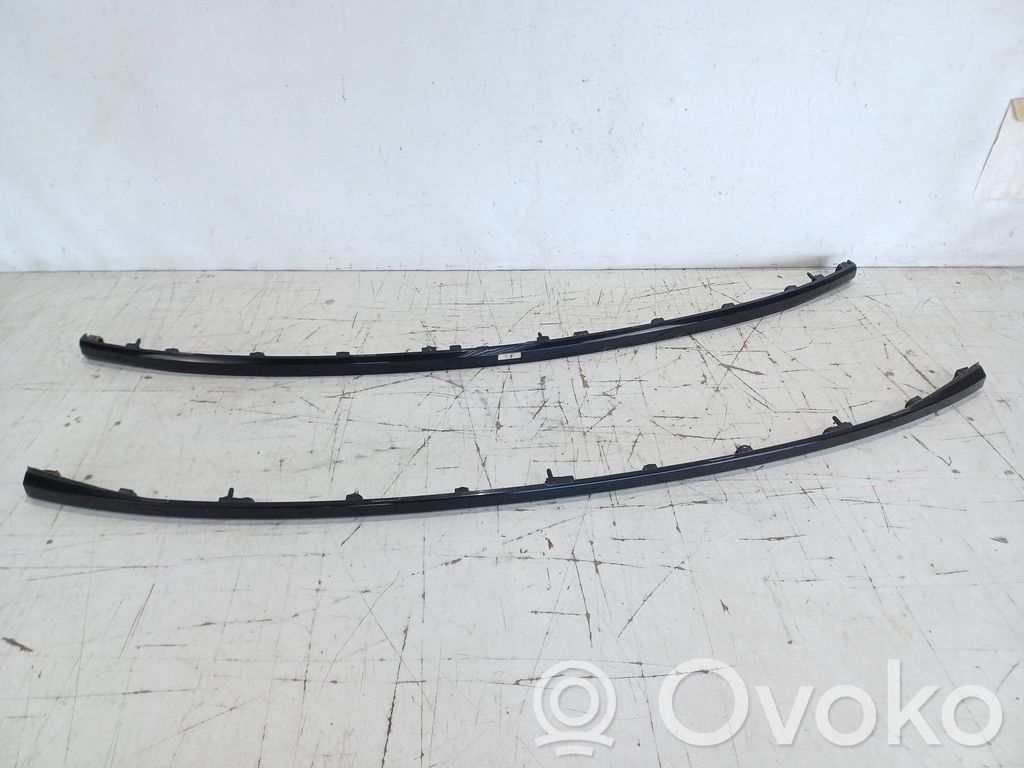 Volvo EX30 Rear window tailgate spoiler 