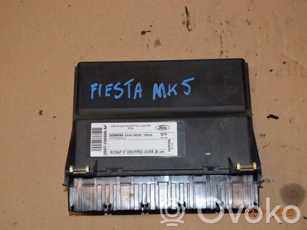 Ford Fiesta Korin keskiosan ohjainlaite 
