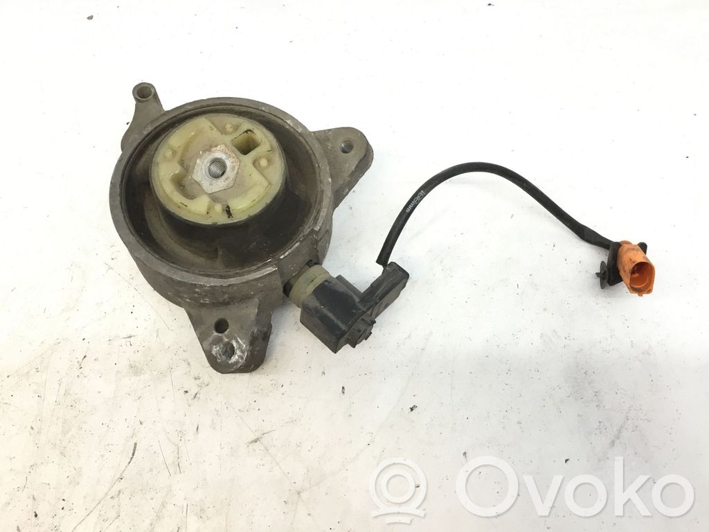 Audi A8 S8 D4 4H Gearbox mount 