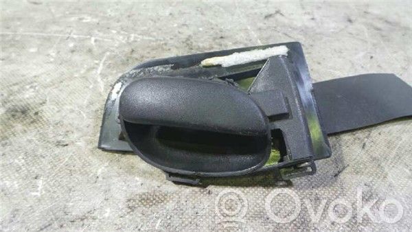 Peugeot 206 Galinė atidarymo rankenėlė vidinė 