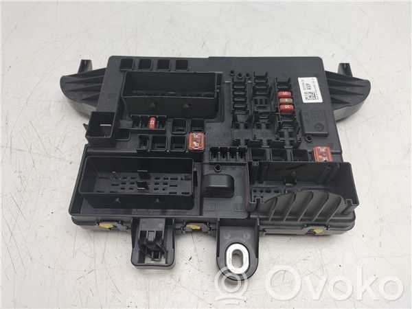 Opel Insignia A Módulo de fusible 