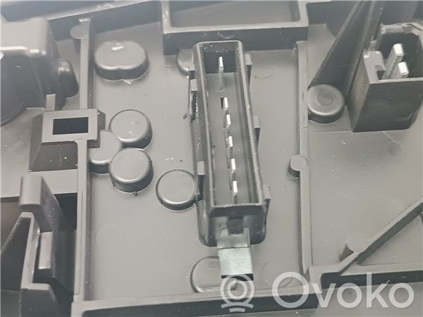 Peugeot 306 Żarówka lampy tylnej 