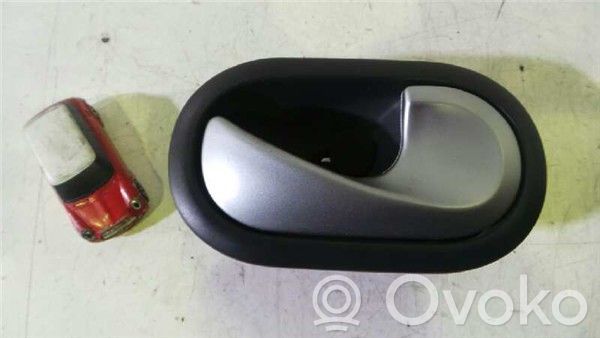 Renault Clio III Galinė atidarymo rankenėlė vidinė 