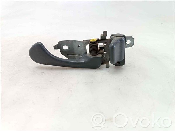 Mitsubishi Montero Manecilla interna puerta delantera 